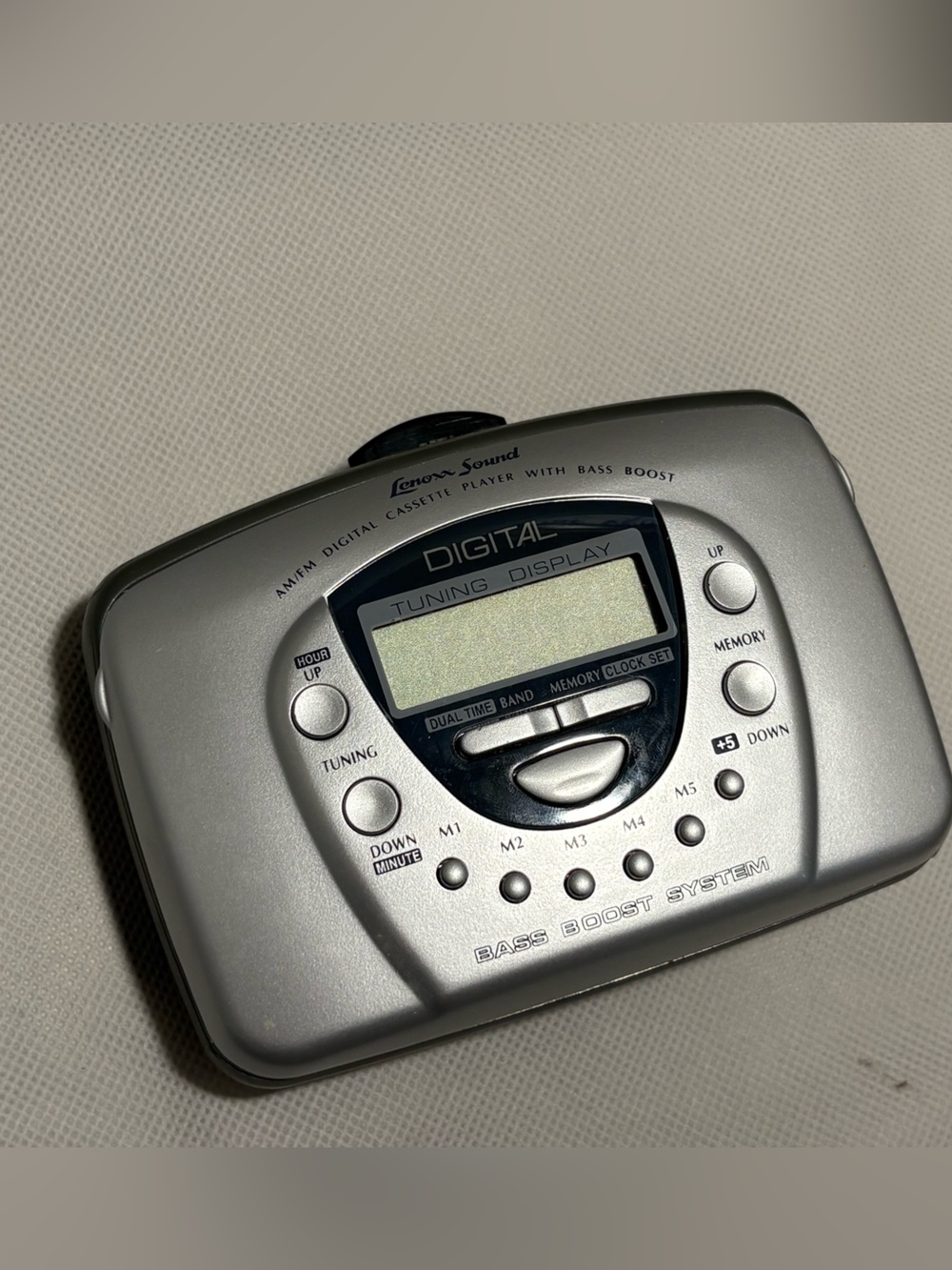 Lenoxx Sound Walkman Model 1135 Vintage Cassette Player AM/FM